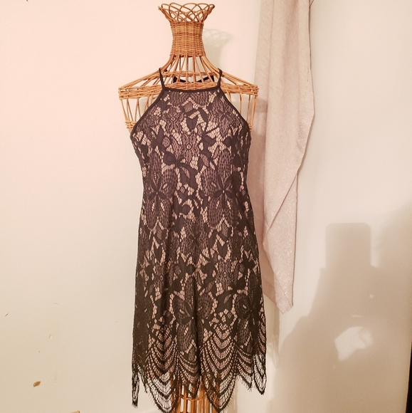 🆕️Lace Overlay Swing Mini Dress - Picture 3 of 3